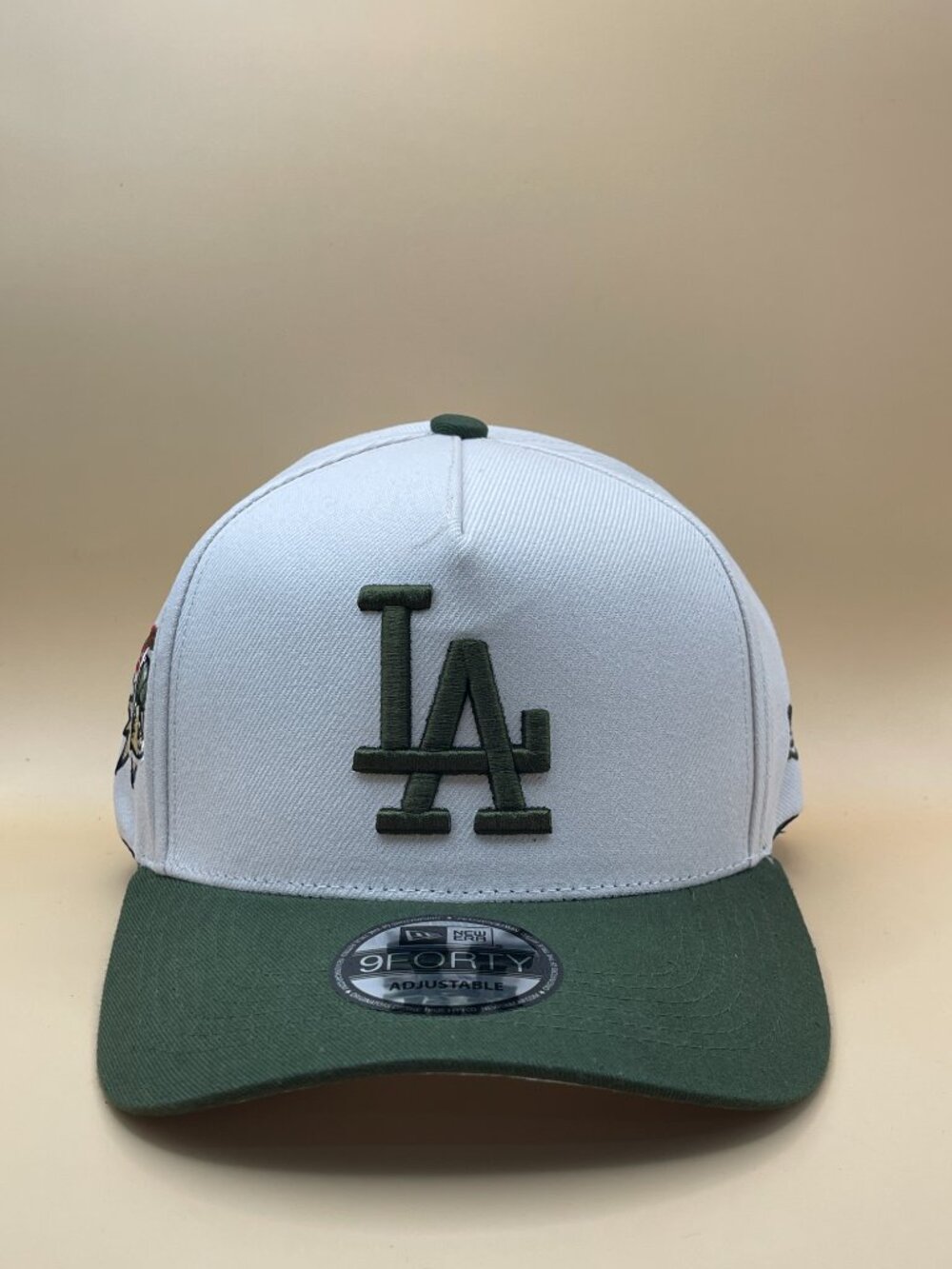 New Era 9FORTY LA Dodgers Two-Tone Cap Fresh, stylish, and bold - Picture 2 of 5